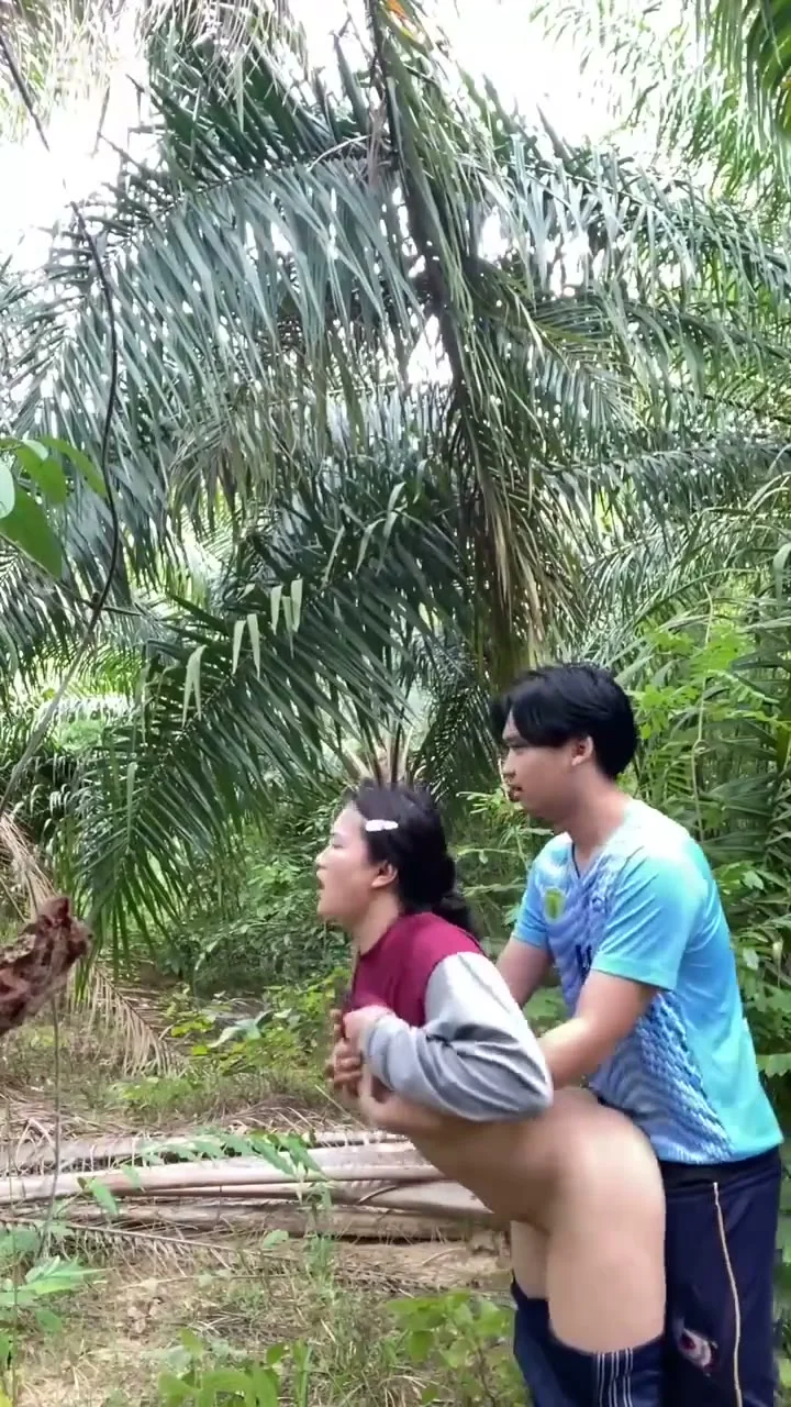 Bersama Mama Tiri Dikebun Sawit Part 2